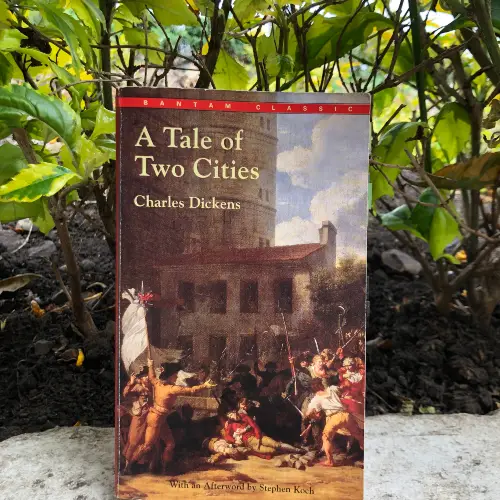 A tale of two cities (libro en Inglés)