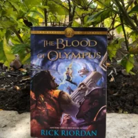 The blood of Olympus 5 (libro en ingés)